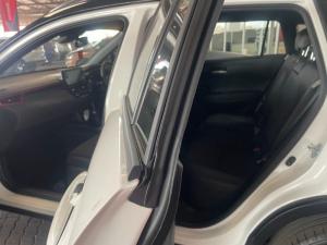 Toyota Corolla Cross 1.8 GR-S - Image 11