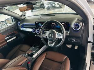 Mercedes-Benz GLB GLB220d 4Matic Progressive - Image 5