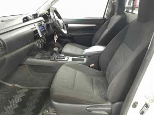Toyota Hilux 2.4 GD-6 SRX 4X4 automaticS/C - Image 11