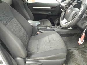 Toyota Hilux 2.4 GD-6 SRX 4X4 automaticS/C - Image 12