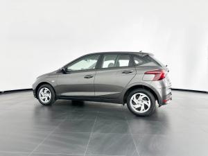 Hyundai i20 1.4 Motion automatic - Image 2