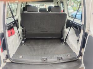 Volkswagen Caddy Maxi 2.0TDI crew bus - Image 12