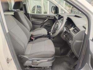Volkswagen Caddy Maxi 2.0TDI crew bus - Image 7