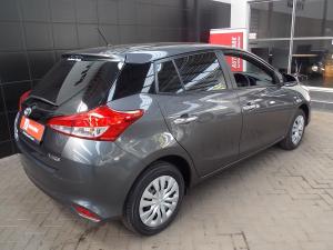 Toyota Yaris 1.5 Xi - Image 2