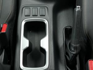 Nissan Navara 2.5DDTi double cab LE Plus 4x4 - Image 13