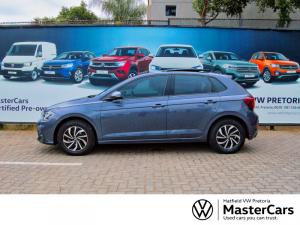 Volkswagen Polo hatch 1.0TSI Life manual - Image 3