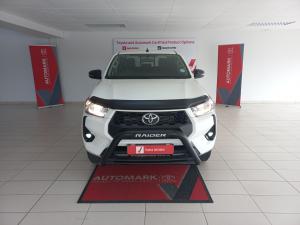Toyota Hilux 2.4GD-6 double cab Raider manual - Image 4