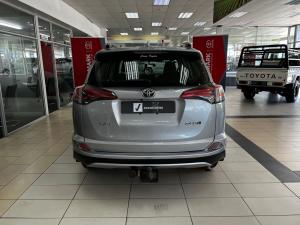 Toyota RAV4 2.0 GX - Image 6