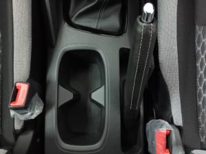 Nissan Magnite 1.0 Turbo Acenta Kuro manual - Image 11