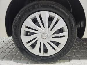 Volkswagen Polo sedan 1.6 manual - Image 7