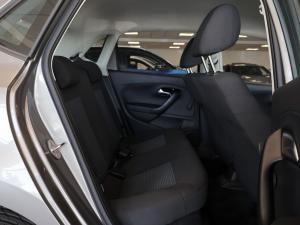 Volkswagen Polo Vivo hatch 1.6 Comfortline auto - Image 12