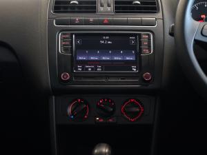 Volkswagen Polo Vivo hatch 1.6 Comfortline auto - Image 13