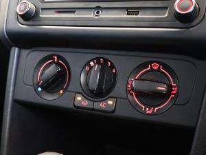 Volkswagen Polo Vivo hatch 1.6 Comfortline auto - Image 14
