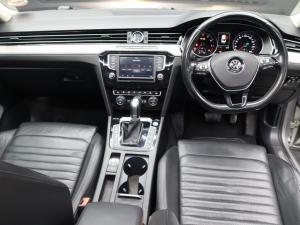 Volkswagen Passat 2.0TSI R-Line - Image 8