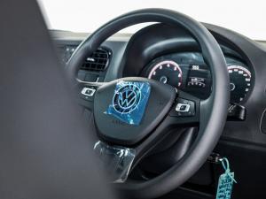 Volkswagen Polo Vivo hatch 1.4 Life - Image 11