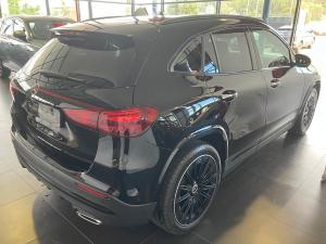 Mercedes-Benz GLA GLA200d Progressive - Image 4