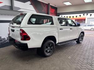 Toyota Hilux 2.8GD-6 double cab Raider auto - Image 2