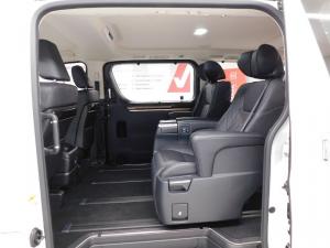Toyota Quantum 2.8 VX 6 Seat - Image 8