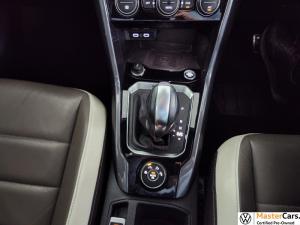 Volkswagen T-ROC 2.0 TSI 4M R-LINE DSG - Image 4