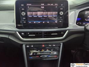 Volkswagen T-ROC 1.4 TSI Design Tiptronic - Image 9