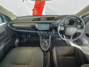 Toyota Hilux 2.0 single cab S (aircon) - Image 6