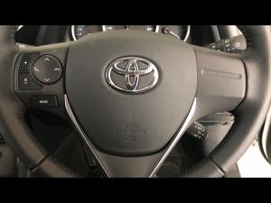 Toyota Corolla Quest 1.8 Prestige auto - Image 17