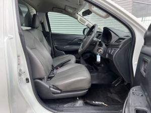 Mitsubishi Triton 2.4DI-D single cab GL - Image 6