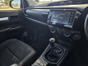Toyota Hilux 2.4GD-6 Xtra cab Raider manual - Image 10