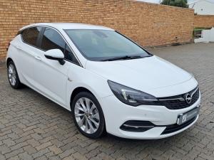 Opel Astra hatch 1.4T Edition - Image 1