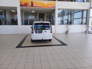 Volkswagen Caddy Kombi 2.0TDI - Image 7