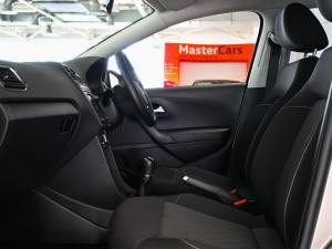 Volkswagen Polo Vivo hatch 1.6 Highline - Image 11