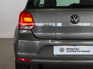 Volkswagen Polo Vivo hatch 1.6 Highline - Image 16