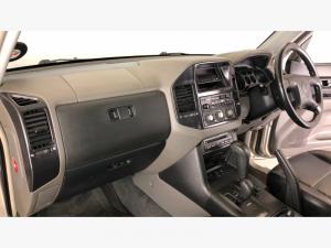 Mitsubishi Pajero 3500i 3-Door automatic - Image 7