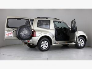 Mitsubishi Pajero 3500i 3-Door automatic - Image 15