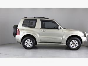 Mitsubishi Pajero 3500i 3-Door automatic - Image 3
