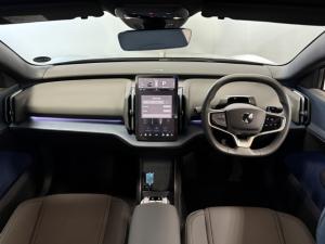 Volvo EX30 Plus Single Motor Extended Range - Image 14