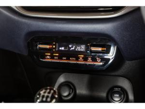Suzuki Baleno 1.5 GLX manual - Image 17
