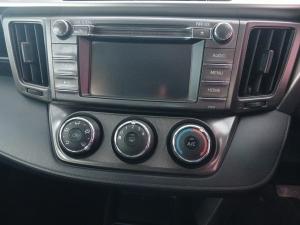 Toyota RAV4 2.0 GX auto - Image 16
