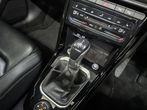 Volkswagen T-Roc 2.0TSI 4Motion R-Line - Image 8