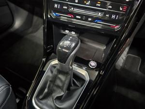 Volkswagen T-Roc 2.0TSI 4Motion R-Line - Image 8