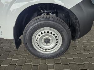 Nissan Navara 2.5DDTi single cab XE - Image 9