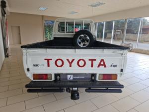Toyota Land Cruiser 79 4.5D-4D V8 single cab LX - Image 5