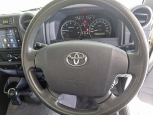 Toyota Land Cruiser 79 4.5D-4D V8 single cab LX - Image 8