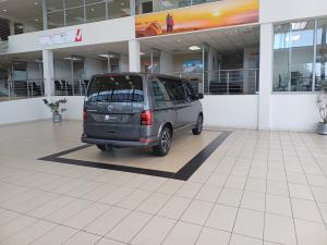 Volkswagen Transporter 2.0BiTDI Kombi SWB Trendline Plus 4Motion - Image 2