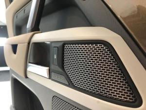 Land Rover Defender 90 D240 X-Dynamic SE - Image 14