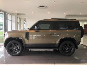 Land Rover Defender 90 D240 X-Dynamic SE - Image 4