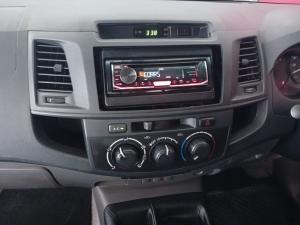 Toyota Hilux 2.5D-4D 4x4 SRX - Image 12
