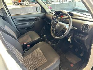 Suzuki S-Presso 1.0 GL manual - Image 10