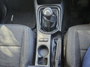 Toyota Hilux 2.4GD-6 Xtra cab Raider manual - Image 10