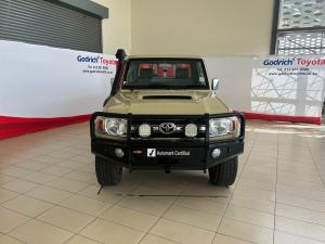Toyota Land Cruiser 79 4.5D-4D V8 single cab LX - Image 5